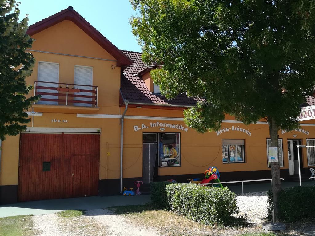 Ferienwohnung Szahara Vendeghaz Kerekegyháza Exterior foto